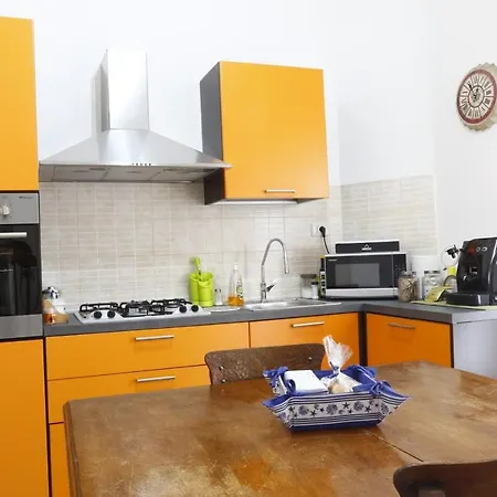 Casa Di Nonna Signorina Bed and breakfast Giarre
